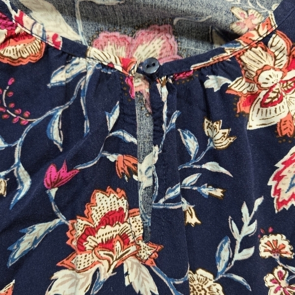 Old Navy Blue Floral Soft-Woven Keyhole Swing Dress Feminine Romantic - Picture 6 of 10